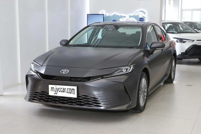 Toyota Camry 2024-2025